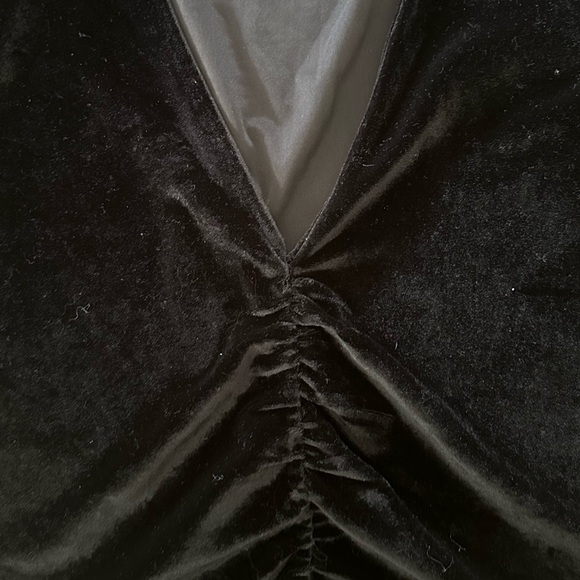NWOT Express Velvet Bodysuit Deep V - Picture 4 of 4